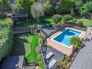 Photo 10- click for photo gallery